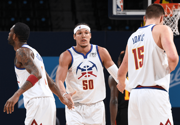 他将挥棒起 他将挥棒起